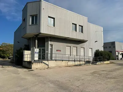 Photo 8