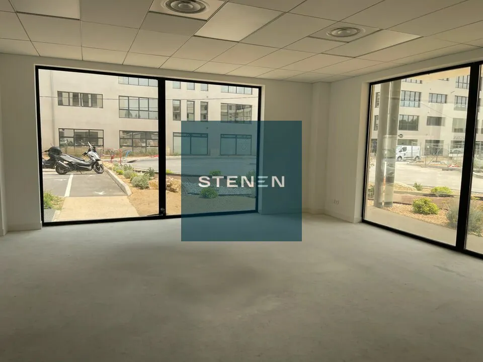 BUREAUX A LOUER DE 316 M&sup2; DIVISIBLES A PARTIR DE 148 M&sup2;