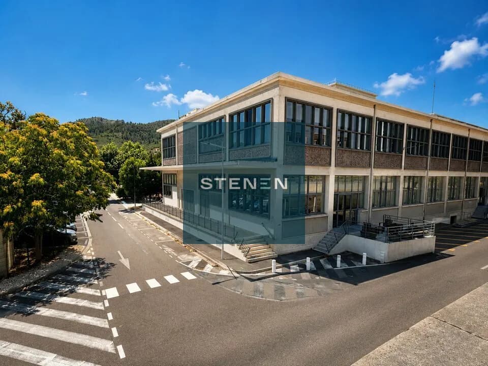 BUREAUX A LOUER DE 210 M&sup2;