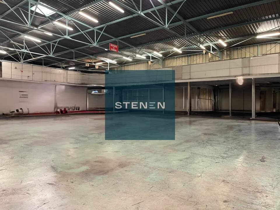 LOCAL D'ACTIVITE - ENTREPOT A LOUER DE 2 180 M&sup2;