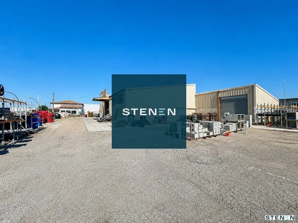 LOCAL D'ACTIVITE - ENTREPOT A LOUER DE 830 M&sup2;