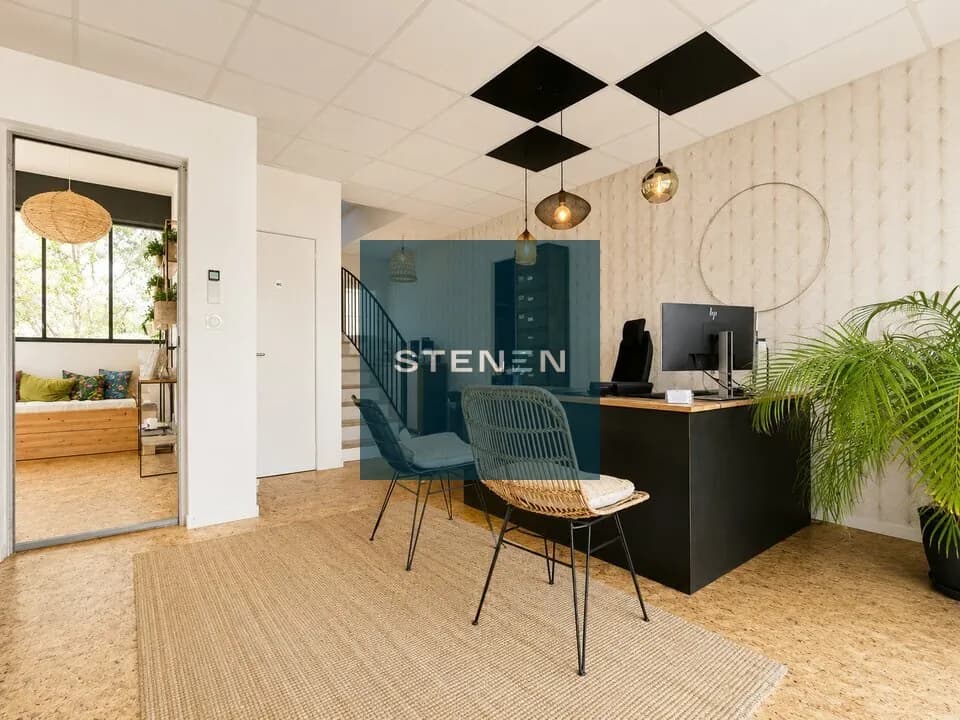 BUREAUX A LOUER DE 217 M&sup2;