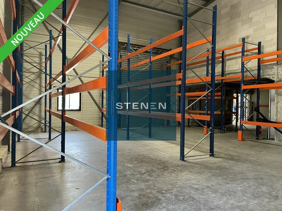 LOCAL D'ACTIVITE - ENTREPOT A LOUER DE 551 M&sup2;