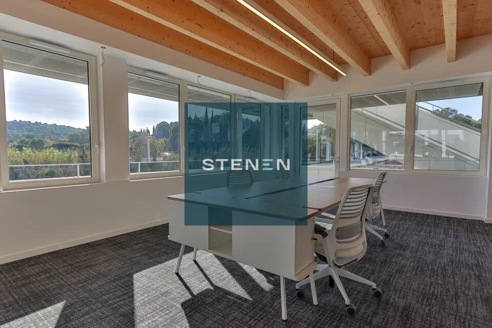 BUREAUX A LOUER DE 844 M&sup2;
