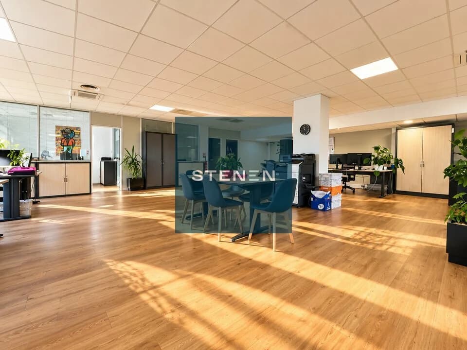 BUREAUX A VENDRE DE 169 M&sup2;