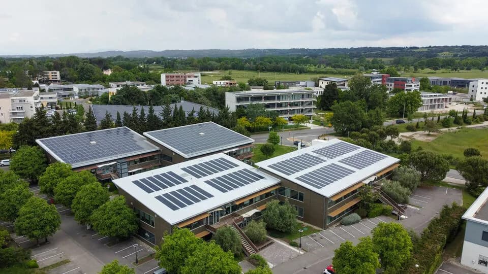 BUREAUX A LOUER DE 597 M&sup2;