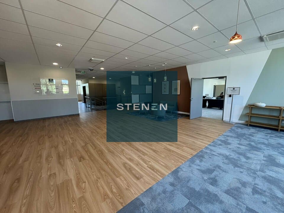 BUREAUX A LOUER DE 158 M&sup2;