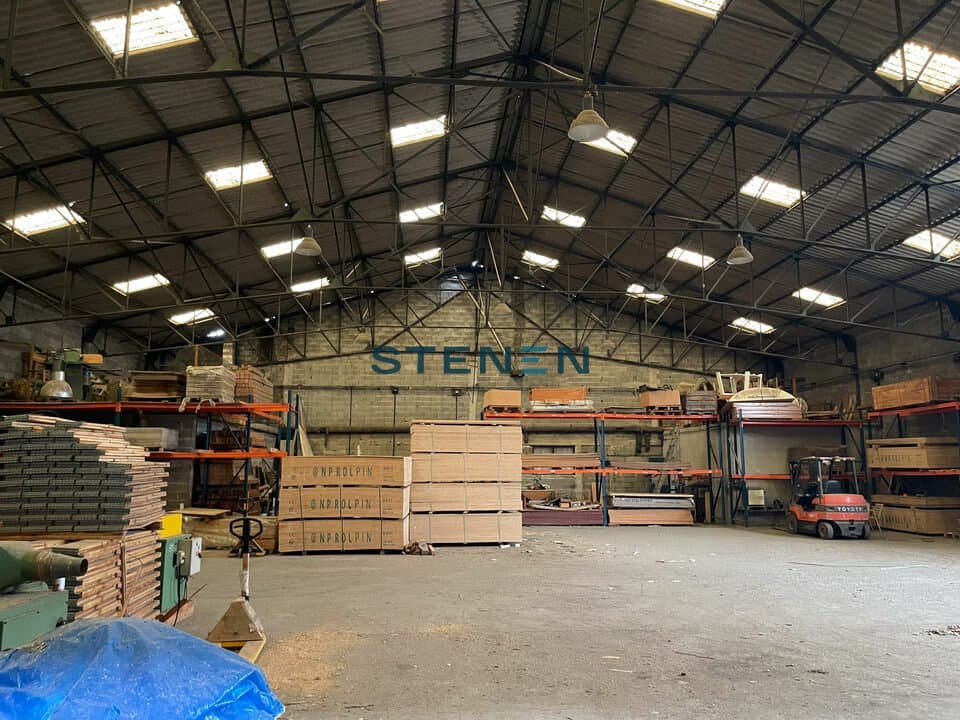 LOCAL D'ACTIVITE - ENTREPOT A VENDRE DE 1 000 M&sup2;