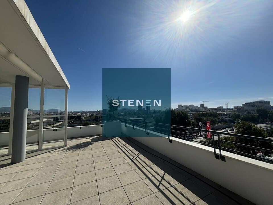 BUREAUX A LOUER DE 351 M&sup2;