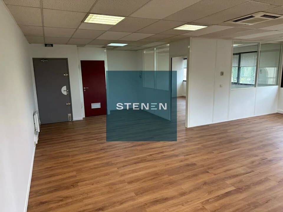 BUREAUX A LOUER DE 88 M²