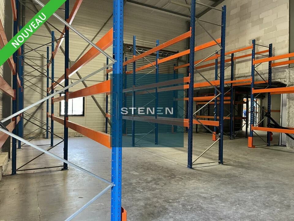 LOCAL D'ACTIVITE - ENTREPOT A LOUER DE 551 M²