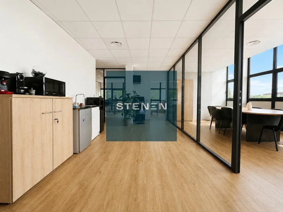 BUREAUX A LOUER DE 110 M²