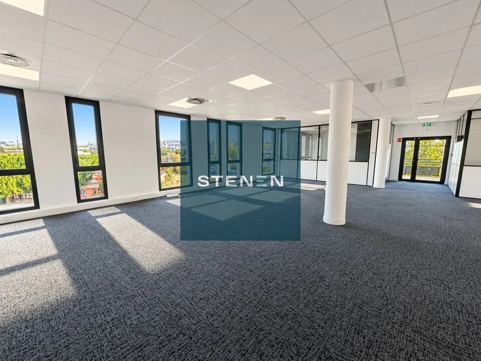 BUREAUX A LOUER DE 180 M²